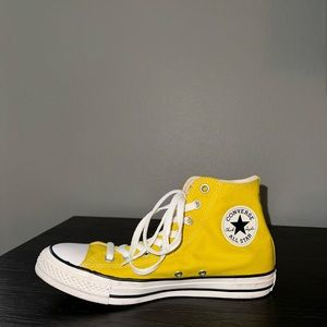 YELLOW HIGH RISE CONVERSE